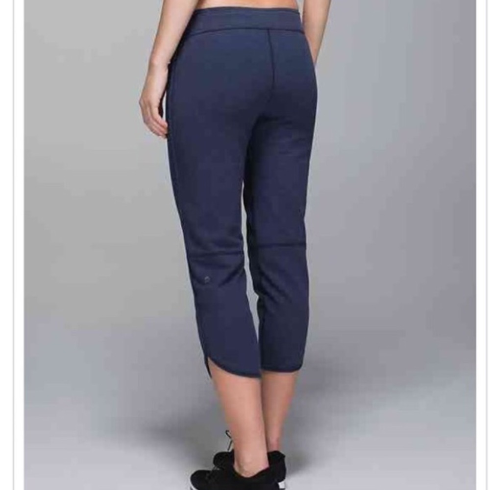 Lululemon Keep it Cool Crop - Picture 2 of 4